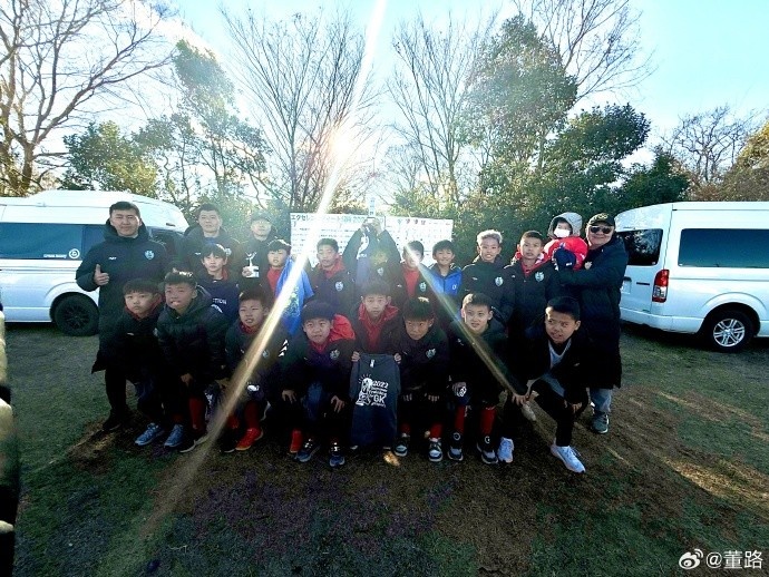  8戰(zhàn)全勝奪日本杯賽冠軍！中國(guó)足球小將發(fā)布感謝信