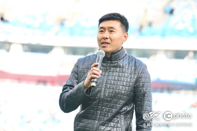  感謝姜寧和劉震理為中國足球、青島足球、青島海牛做出的貢獻(xiàn)
