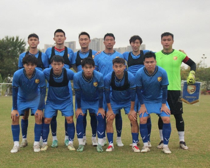  穆謝奎連入兩球?qū)⒈确帜孓D(zhuǎn)，大連鯤城2-1戰(zhàn)勝山西崇德榮海